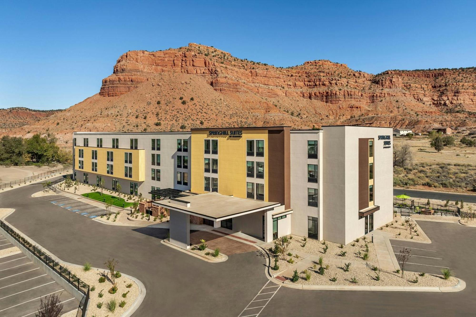 Springhill Suites By Marriott Kanab Exterior photo